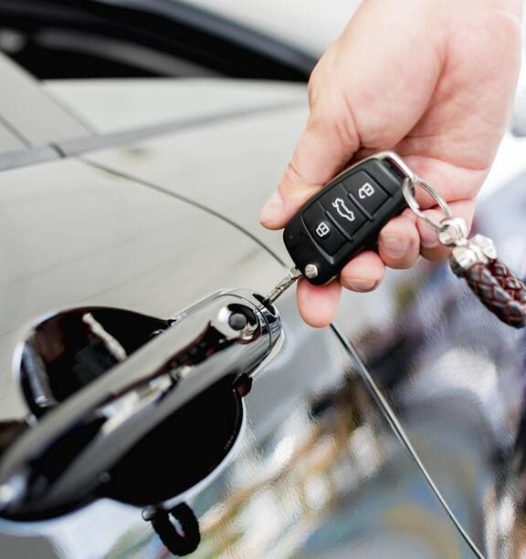 فك السيارات المقفلة بالرياض